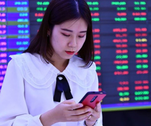 Cổ phiếu Việt giảm sâu trong phiên đầu tháng 10, rẻ nhất ASEAN