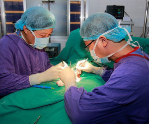 Cấy 16 viên bi vào 'của quý' để tăng khoái cảm, nam thanh niên nhận 'quả đắng'