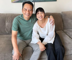 Diva Mỹ Linh: 'Chung sống 25 năm vẫn phải rúc anh xã ngủ mới tròn giấc'