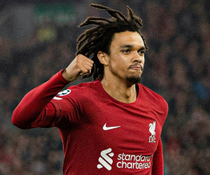 Alexander-Arnold ghi siêu phẩm, Liverpool giải toả áp lực