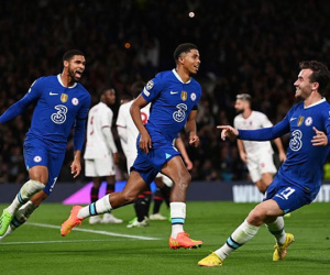 Aubameyang lại tỏa sáng, Chelsea đập tan Milan
