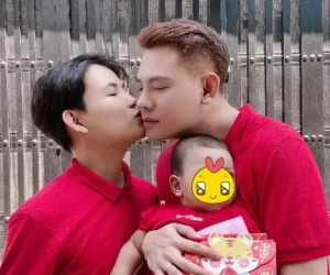 Cặp đồng tính nam nổi đình đám 'Người Ấy Là Ai' thông báo kết hôn