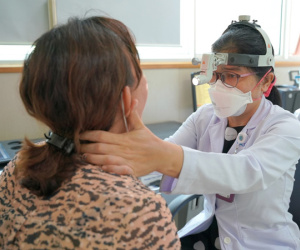 Viêm họng mãi không khỏi vì thói quen xấu nhiều người mắc