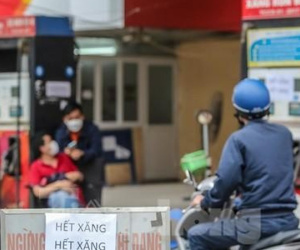Nghịch cảnh xăng dầu: Bán nhiều lỗ lớn, muốn dừng nhanh phải... từ từ