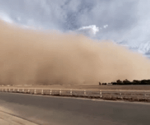 Video: Kinh hoàng bão bụi lớn khổng lồ ở Nam California