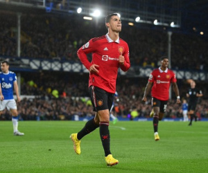 Antony và Ronaldo ghi bàn, Quỷ đỏ áp sát top 4