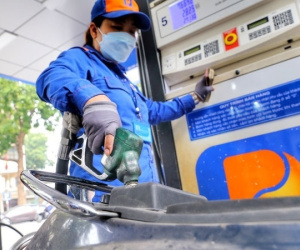 Xăng dầu đồng loạt tăng giá, có loại tăng gần 2.000 đồng/lít