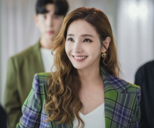 'Búp bê xứ Hàn' Han Chae Young có hôn nhân viên mãn bậc nhất Kbiz