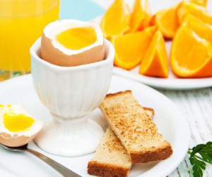 Thói quen vào bữa sáng giúp giảm mỡ bụng