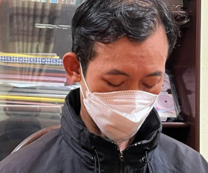 Phẫn nộ gã bảo vệ xâm hại 2 bé gái trong nhà vệ sinh trường tiểu học