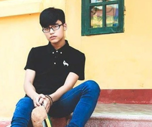 Loạt ảnh thời đi học của em trai Sơn Tùng M-TP, ngoại hình có khác biệt gì so với hiện tại?