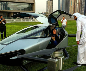 Xe ôtô bay Trung Quốc hơn 3 tỷ đồng chào hàng các đại gia Dubai