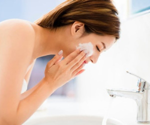 Cách đơn giản giải quyết nỗi ám ảnh về da mùa hanh khô