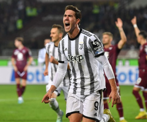 Người hùng Vlahovic ngăn đà 'rơi' của Juventus