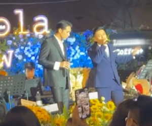 Sức hút của Hoài Lâm ngày đi hát trở lại: Hoa phủ đầy sân khấu, khán giả xếp hàng chờ đến lượt chụp hình