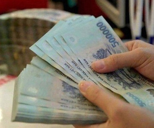 Tăng lương cơ sở lên 1,8 triệu: Ai được hưởng, khi nào?