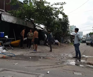 Gã trai cầm dao, gậy sắt rượt đánh, chém cả nhà con nợ