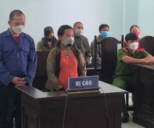 Bạo hành con gái 7 tuổi, cha dượng và mẹ ruột lãnh án tù