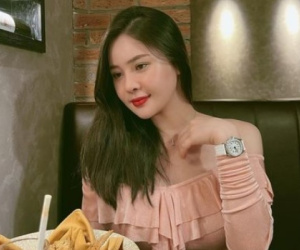 Sau ở ẩn, hot girl số 1 Đà Nẵng 'đốn tim' fan