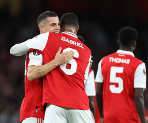 Xhaka ghi bàn duy nhất, Arsenal lọt vào vòng knock-out Europa League