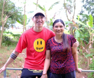 Đoàn Văn Hậu khoe ảnh hiếm bên mẹ, ngoại hình phụ huynh gây sốt