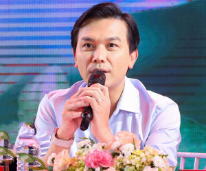 Mạnh Quỳnh tuổi 52: 'Tôi mắc nhiều bệnh, suýt bị đột quỵ'