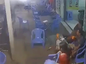 Đâm chém kinh hoàng trong quán nhậu và phản ứng của hai vị khách khiến nhiều người ngỡ ngàng