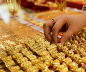 Giá vàng hôm nay 22/10: Vàng thế giới tiếp tục giảm