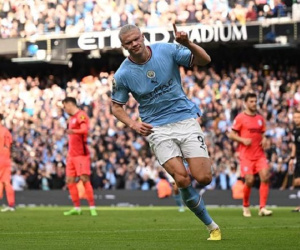 Haaland lập cú đúp, Man City tìm lại niềm vui