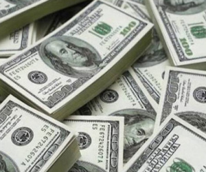 Giá USD trong nước tiếp tục tăng, tạo kỷ lục mới