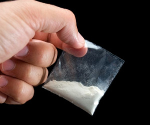 Bác sĩ khiến bạn gái tử vong vì rắc cocaine lên 'chỗ kín' bị buộc bồi thường hơn 300 triệu đồng