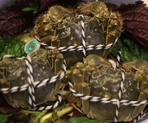 Cua cái 170gram giá hơn 800 nghìn đồng, dân giàu vẫn tranh nhau mua