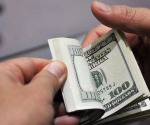 Tỷ giá USD các ngân hàng thương mại tăng kịch trần