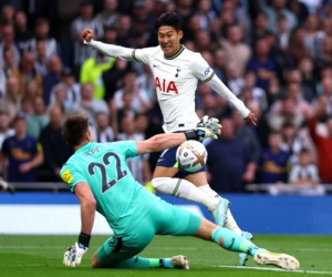 Xuất sắc hạ Tottenham, Newcastle qua mặt cả Chelsea lẫn MU