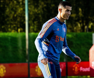 Ronaldo vui vẻ trở lại tập luyện cùng đội 1 MU