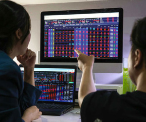 Chứng khoán đã bớt rủi ro