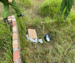 Phát hiện thi thể bé gái sơ sinh đựng trong thùng giấy bỏ lại tại nghĩa trang