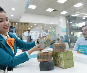 Cuối ngày, nhiều ngân hàng đồng loạt tăng lãi suất huy động