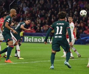 Hủy diệt Ajax, Liverpool vượt qua vòng bảng