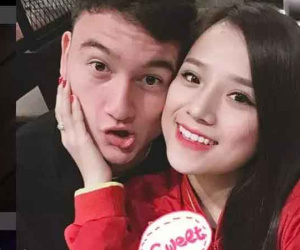 Đặng Văn Lâm - Yến Xuân dính như sam, bồ cũ ca sĩ bị réo tên