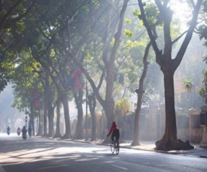 Thời tiết hôm nay (29/10): Bắc Bộ ngày nắng, Nam Bộ mưa rào và dông vài nơi