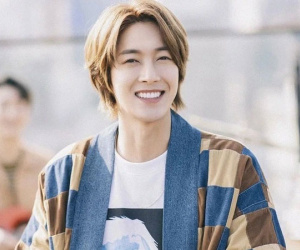 Vợ Kim Hyun Joong đã hạ sinh quý tử đầu lòng, nam thần thanh xuân lên chức bố!