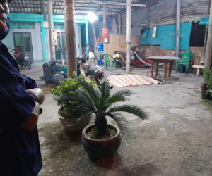 Nam bảo vệ say rượu, lấy kéo đâm chết người rồi trốn lên mái nhà
