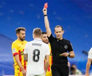 Có âm mưu dìm Real để Barca vô địch La Liga?