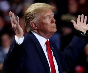 Bầu cử giữa kỳ Mỹ: Những người lọt vào mắt xanh của ông Donald Trump