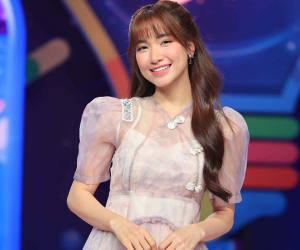 Phản ứng của khán giả khi Hòa Minzy làm MC
