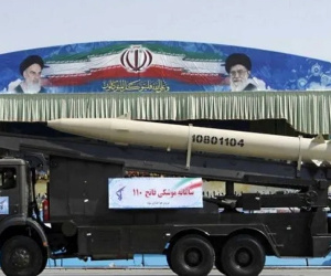 Ukraine tố Nga triển khai tên lửa đạn đạo Iran sát biên giới