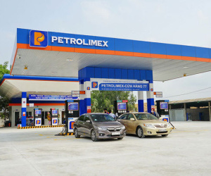 Doanh thu tăng vọt lên 3 tỷ USD, Petrolimex vẫn lỗ kinh doanh xăng dầu