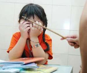 Thầy giáo bị phạt tù vì đánh học sinh 8 tuổi mỗi lần trả lời sai