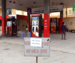 Xuất dự trữ thương mại để 'ứng cứu' thiếu hụt nguồn cung xăng dầu